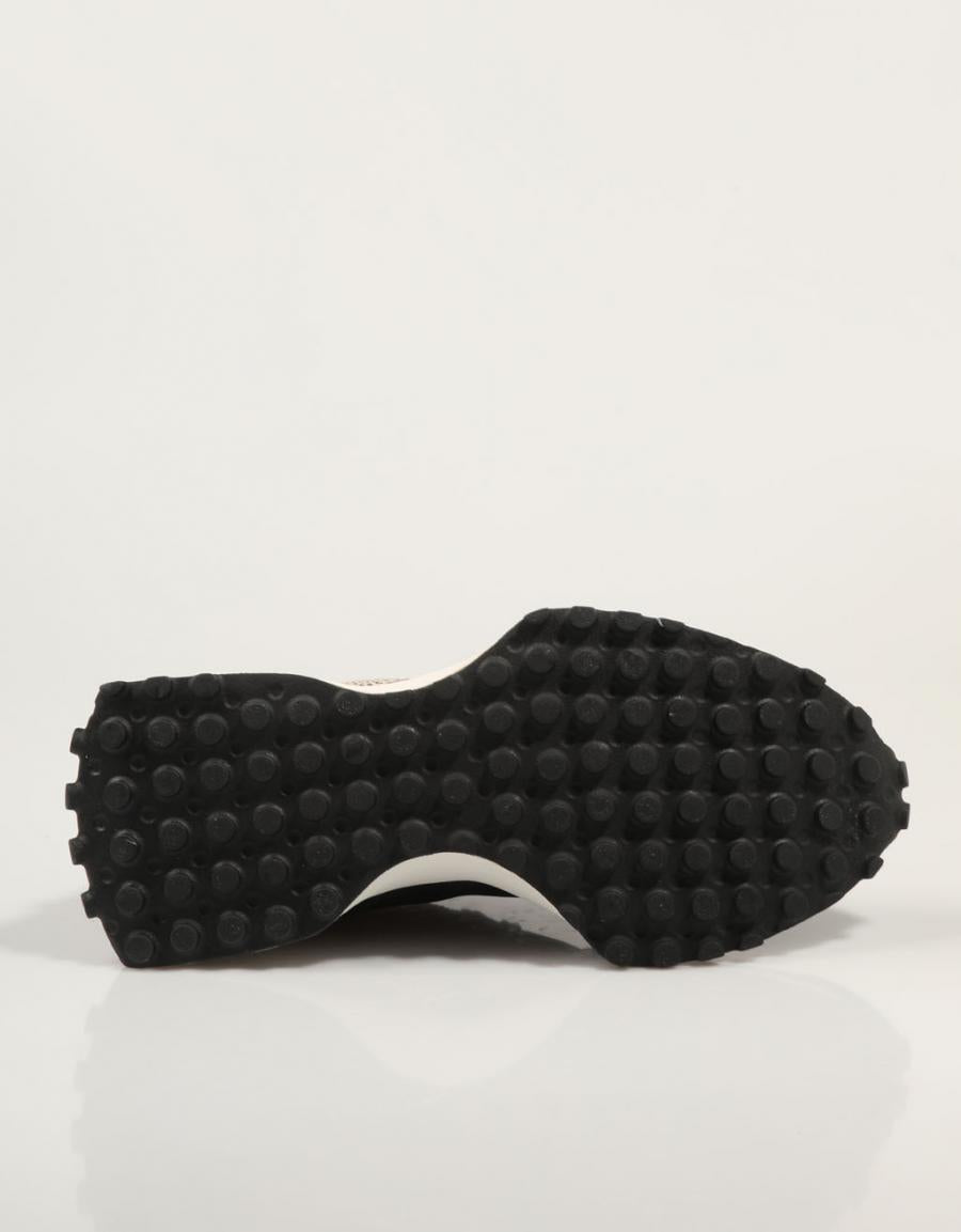ZAPATILLAS NEW BALANCE WS327 en color Negro