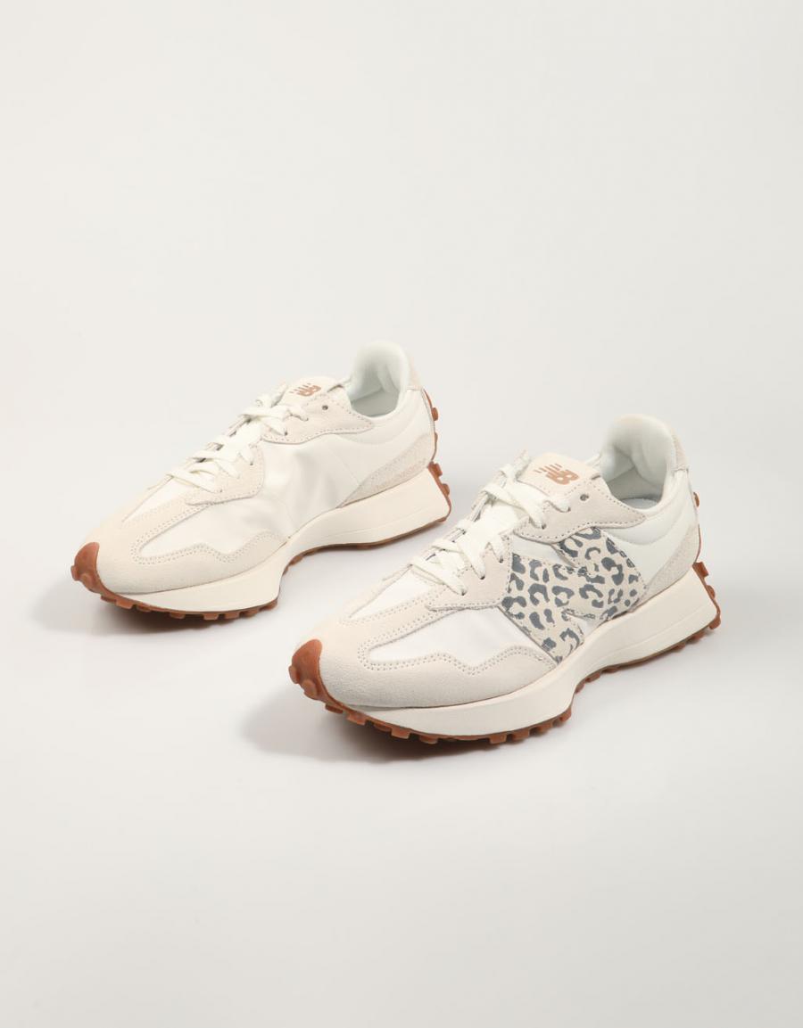 ZAPATILLAS NEW BALANCE WS327 en color Blanco