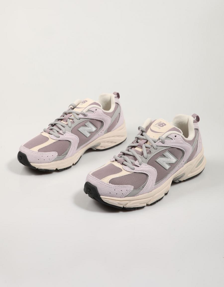Baskets NEW BALANCE MR530 en rose