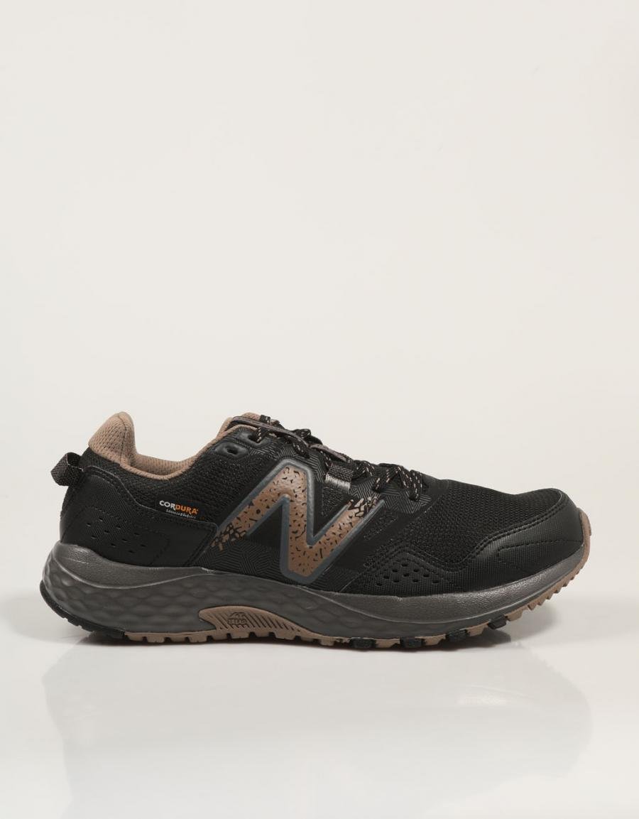 Tênis NEW BALANCE MT4100 em cor preta