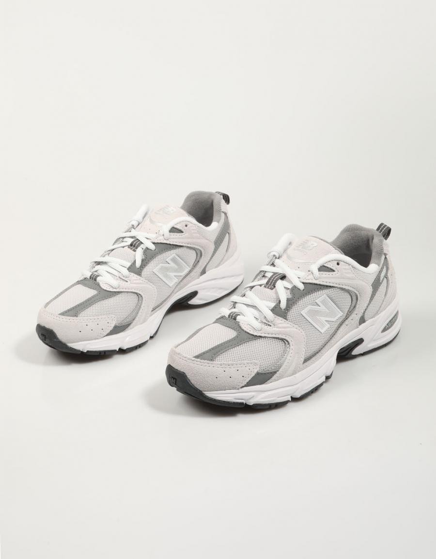 Sneakers NEW BALANCE Mr 530 en beige