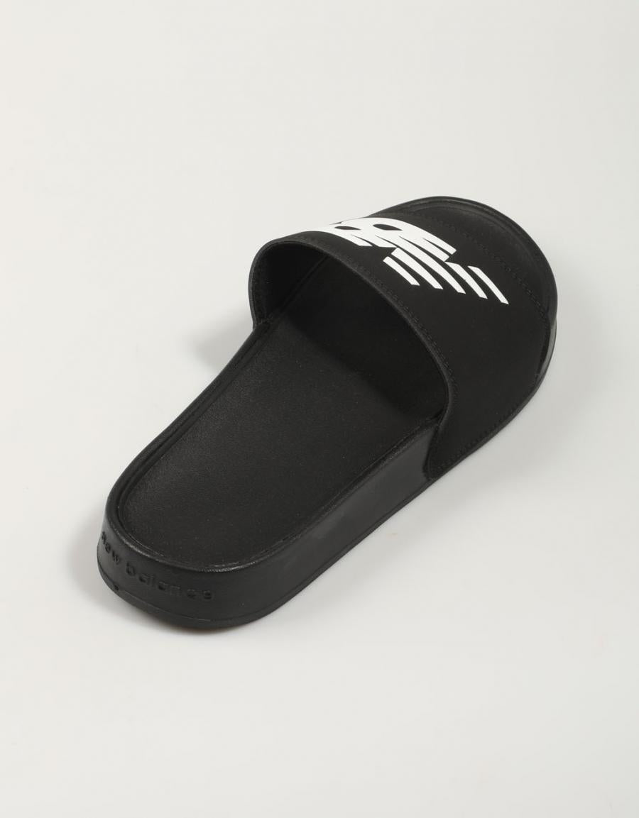 CHANCLAS NEW BALANCE SUF200 en color Negro