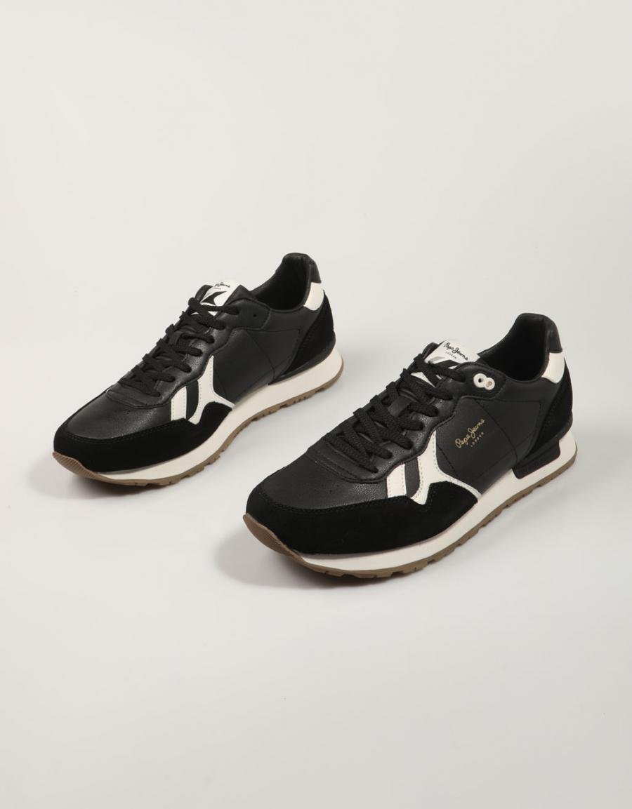 ZAPATILLAS PEPE JEANS BRIT SUPRA M PMS40020 en color Negro