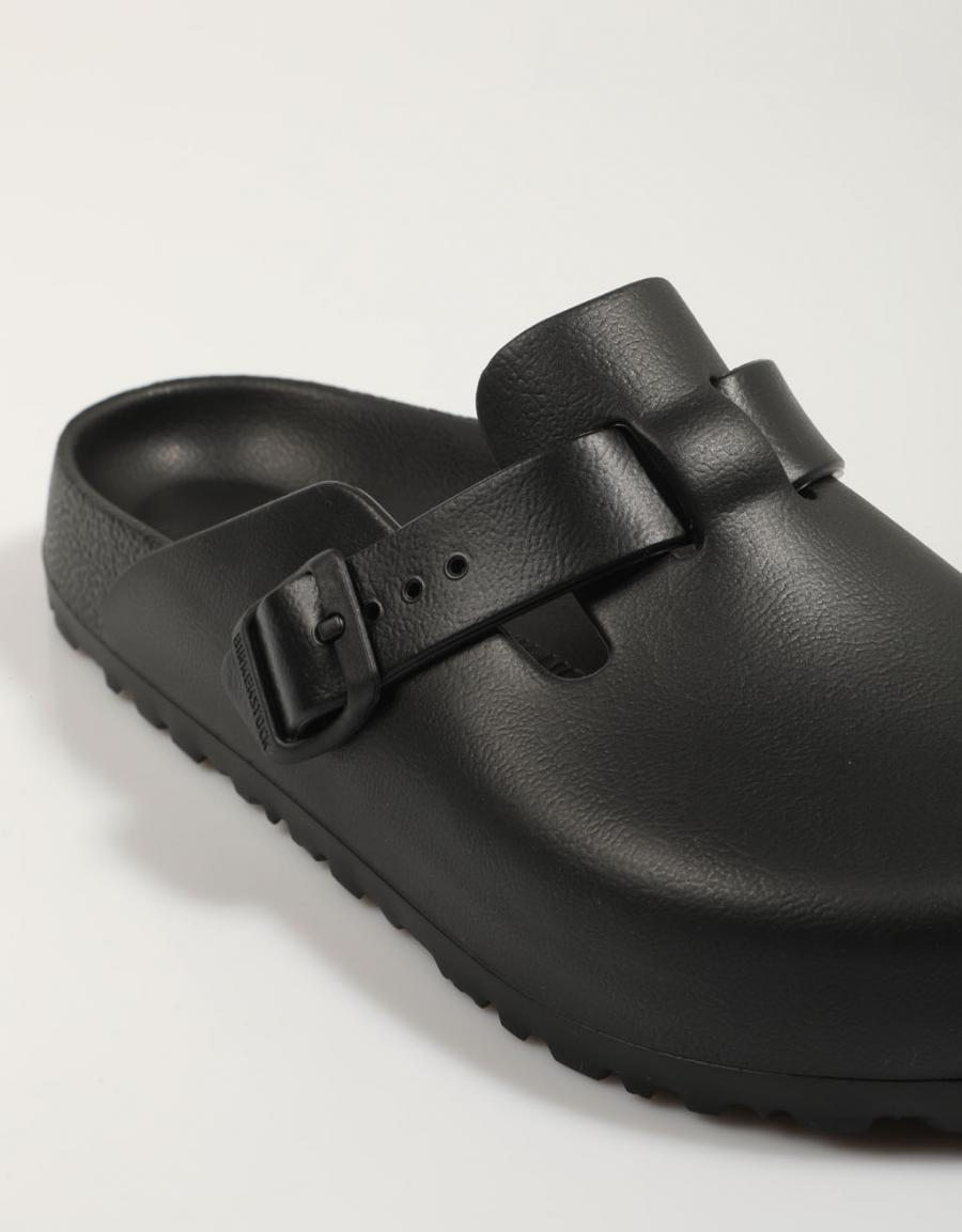 SANDALIAS BIRKENSTOCK BOSTON en color Negro