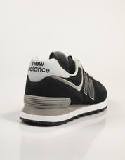 Sneakers NEW BALANCE ml574 in black color