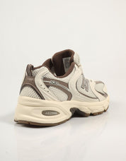 Sneaker NEW BALANCE MR530 in beige