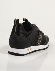ZAPATILLAS ARMANI EA7 X8X185 XR175 en color Negro