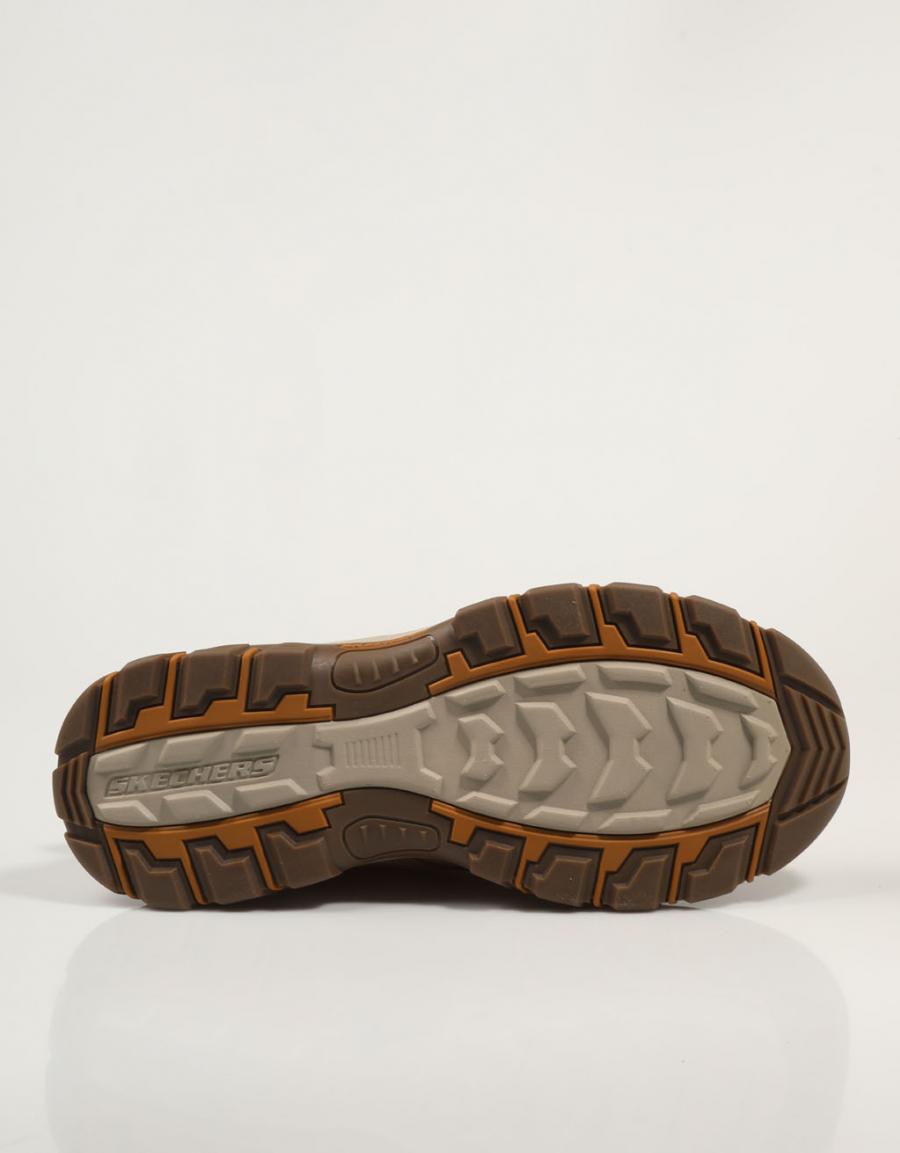 BOTINES SKECHERS RELAXED FIT KNOWLSON 204921 en color Amarillo
