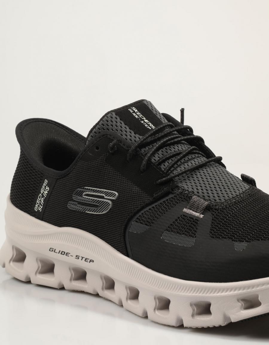 ZAPATILLAS SKECHERS GLIDE STEP PRO en color Negro