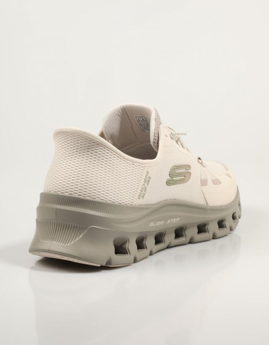 ZAPATILLAS SKECHERS GLIDE STEP PRO en color Hielo