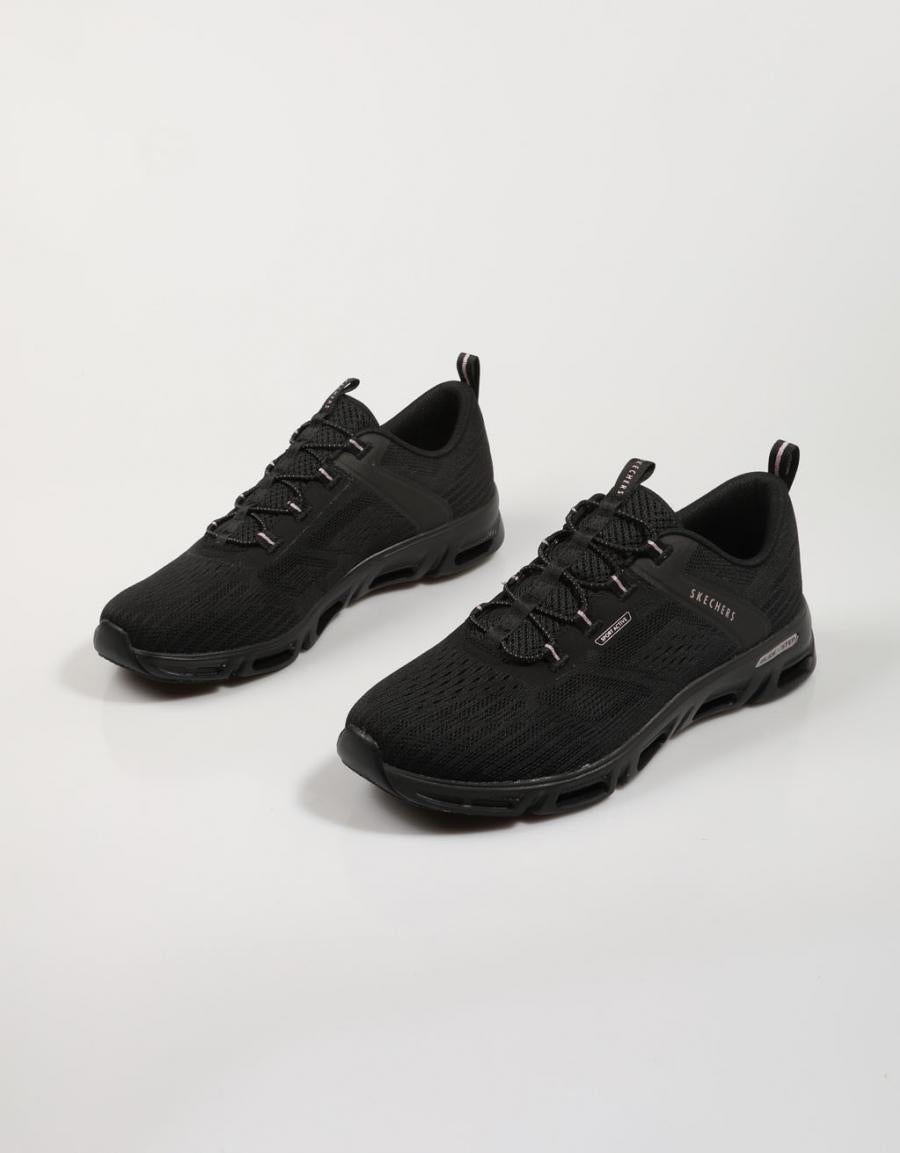 SKECHERS STEP SKECHERS SHOUS IN SCHWARZ