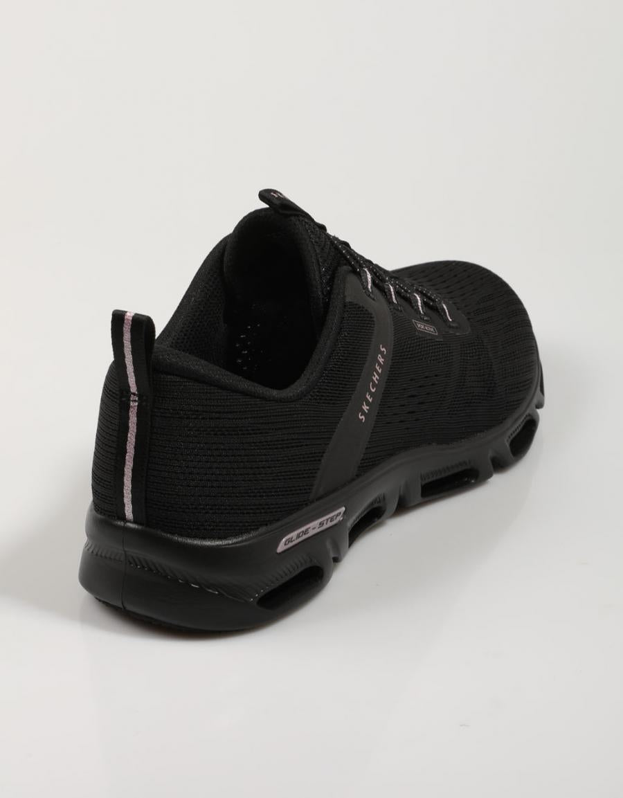 SKECHERS STEP SKECHERS SHOUS IN SCHWARZ