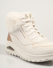 Skechers Boots One Rugged em cor branca