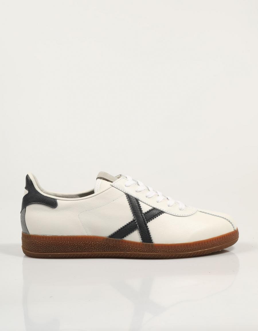 ZAPATILLAS MUNICH BARRU en color Blanco