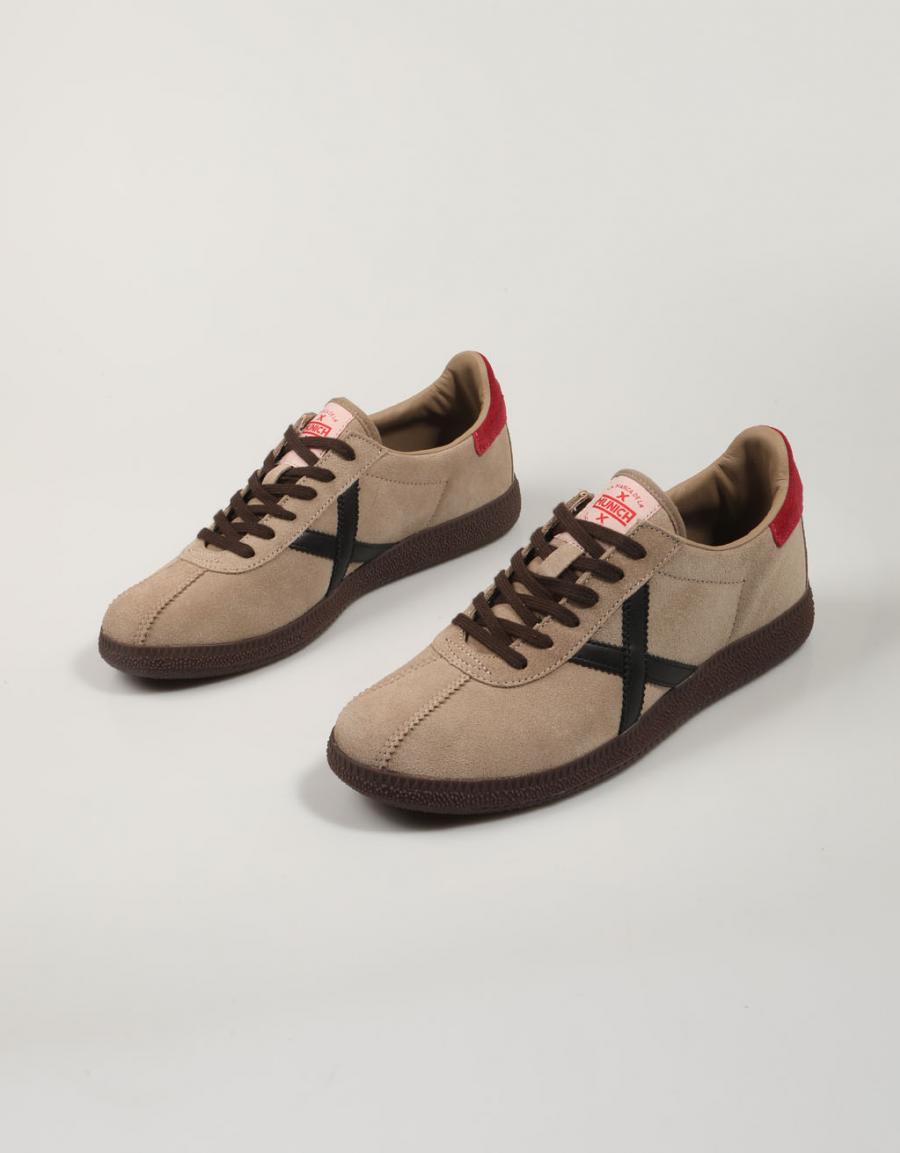 ZAPATILLAS MUNICH BARRU en color Taupe
