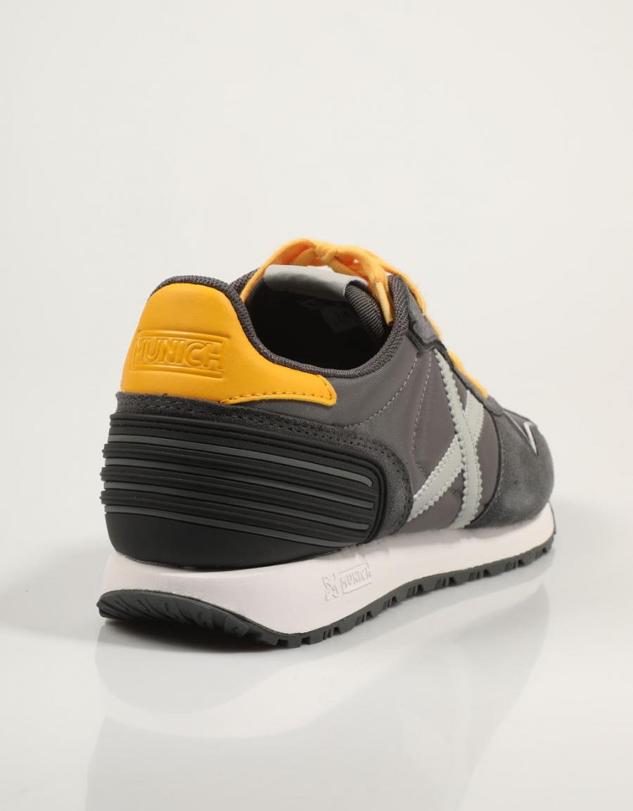 ZAPATILLAS MUNICH MASSANA CLUB en color Gris