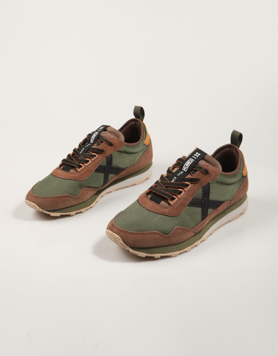 ZAPATILLAS MUNICH UM en color Kaki