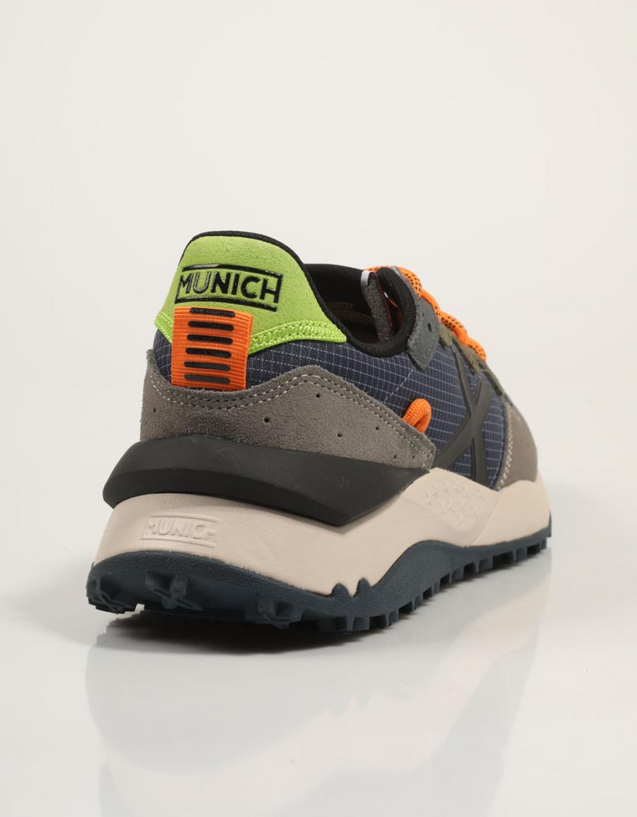 ZAPATILLAS MUNICH SHIBUYA en color Azul marino