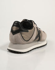 ZAPATILLAS MUNICH MASSANA SKY en color Bronce