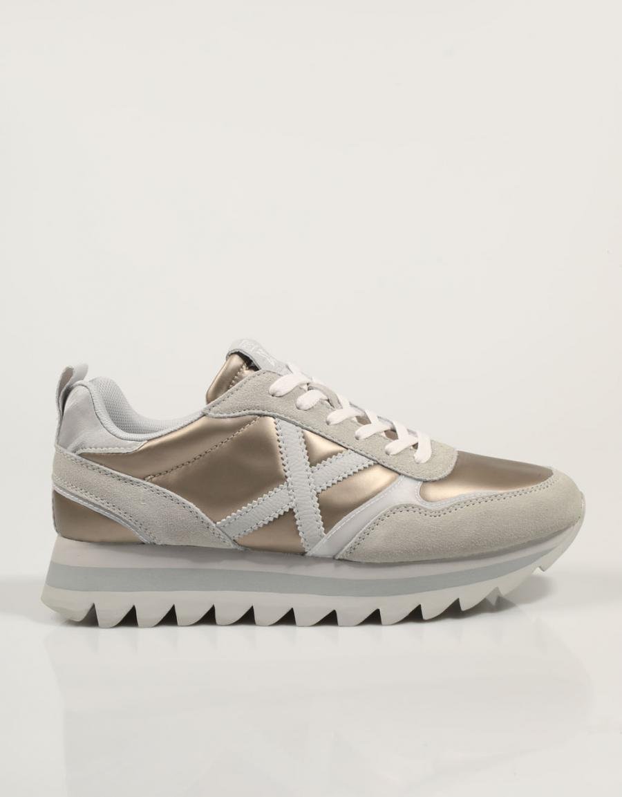 ZAPATILLAS MUNICH RIPPLE en color Oro