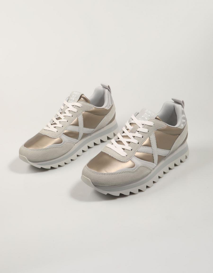 ZAPATILLAS MUNICH RIPPLE en color Oro