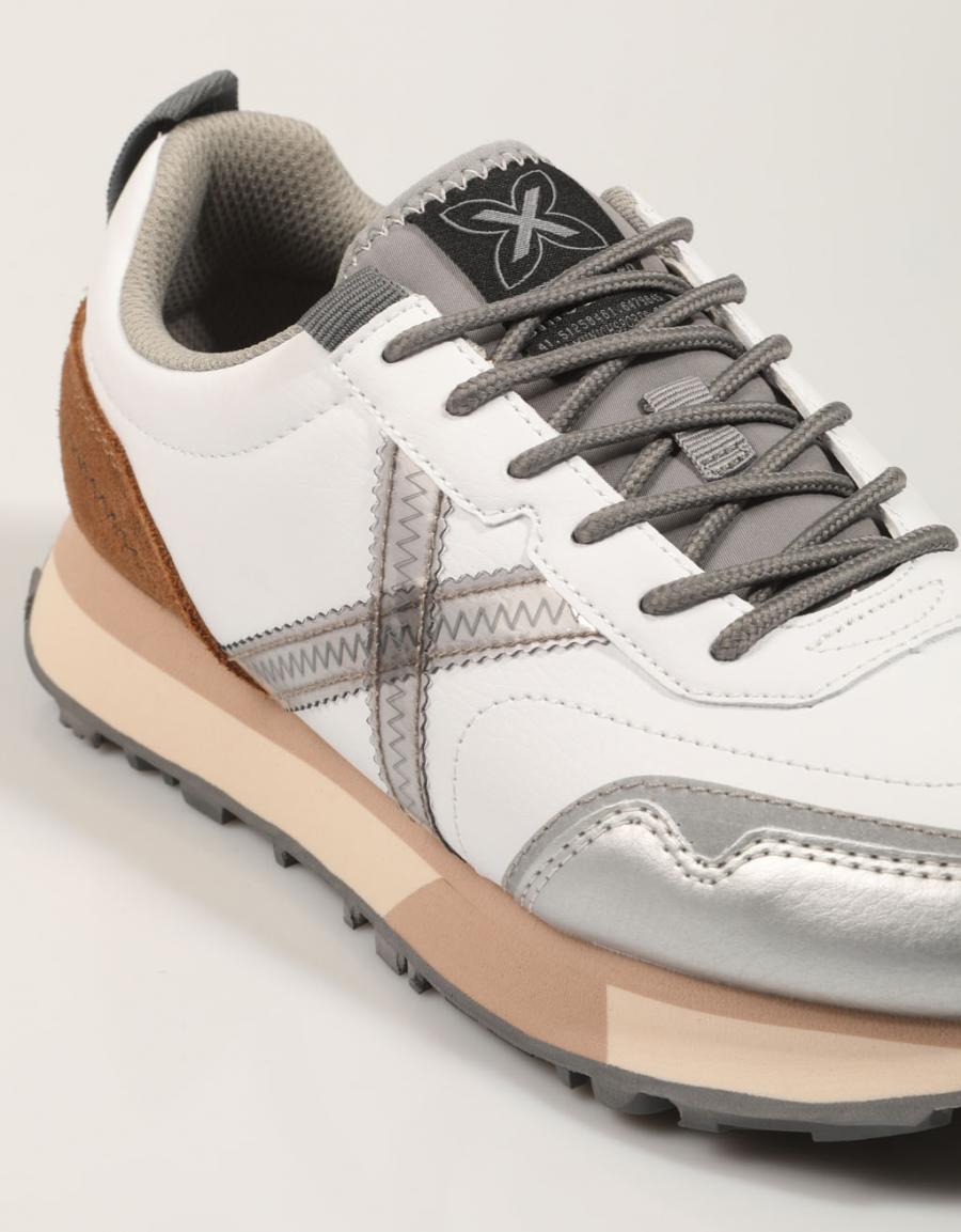 ZAPATILLAS MUNICH NEXT en color Blanco