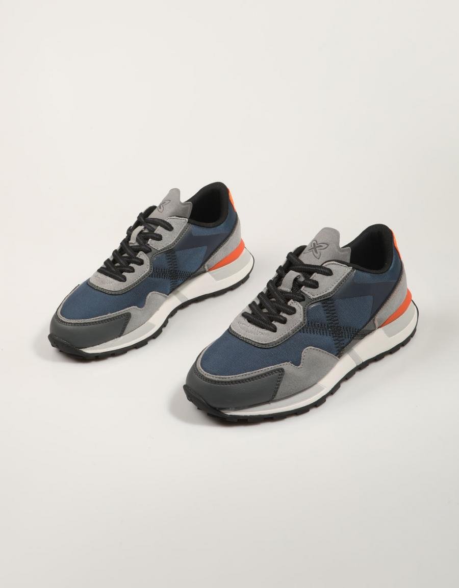 ZAPATILLAS MUNICH PULSAR en color Azul marino