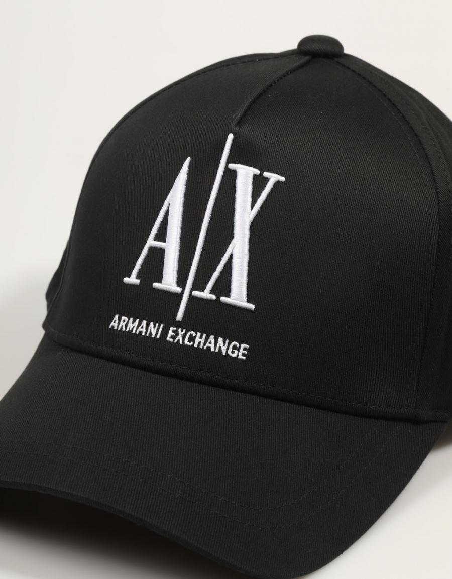 GORRA ARMANI BAGS 944170 1A170 en color Negro