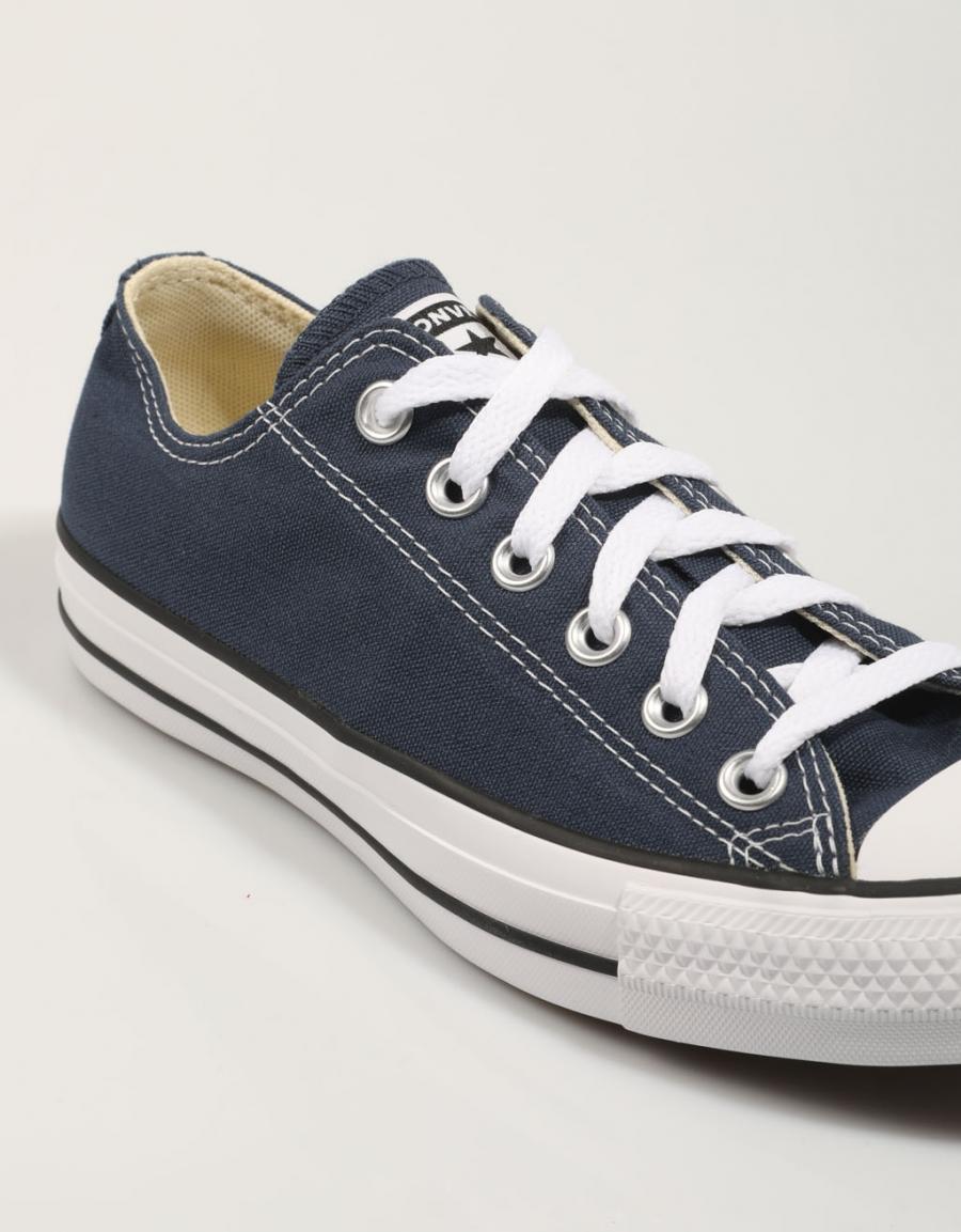 Sneakers CONVERSE Chuck Taylor All Star en couleur bleu marine