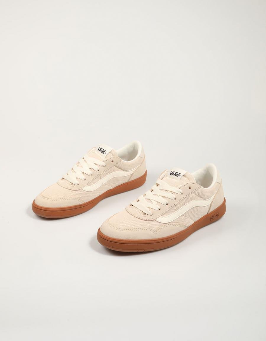 ZAPATILLAS VANS CRUZE TOO en color Beige