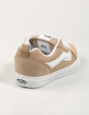 KNU SKOOL KNUS SKUE in Beige color
