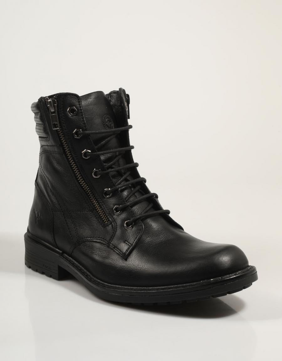 Kangaroos 678 boots in black