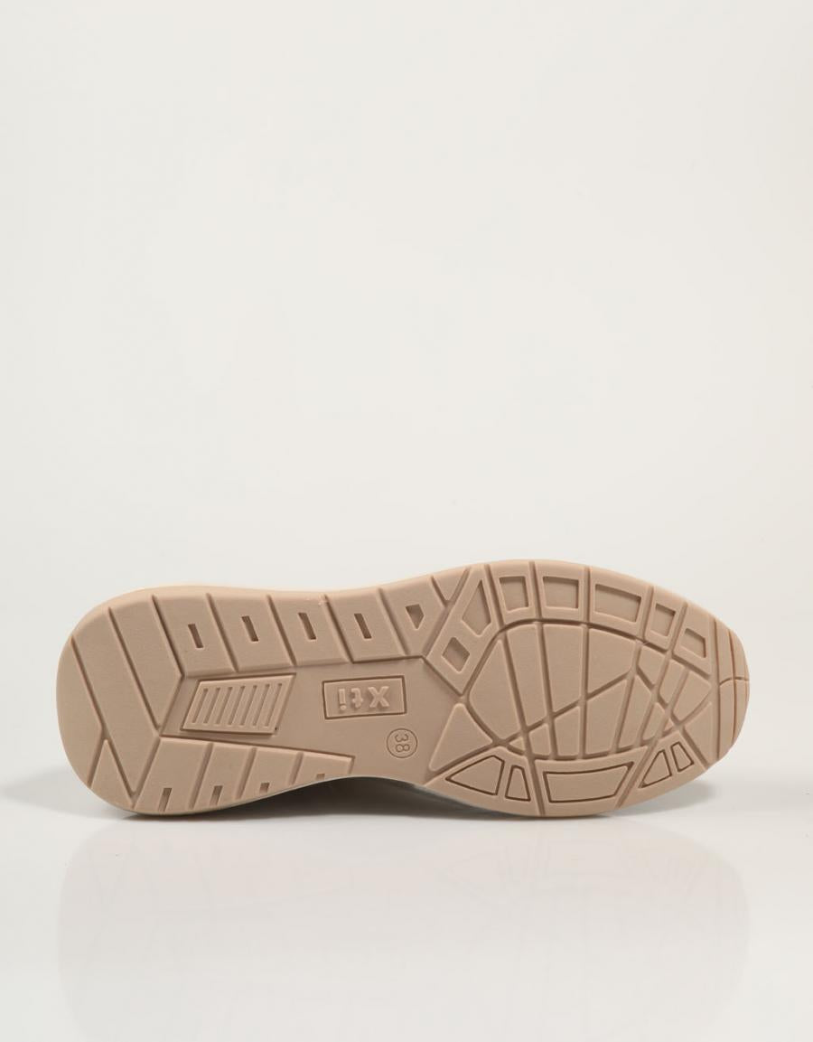 XTI 142922 Scarpe in beige