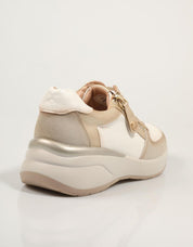 ZAPATILLAS XTI 143358 en color Hielo