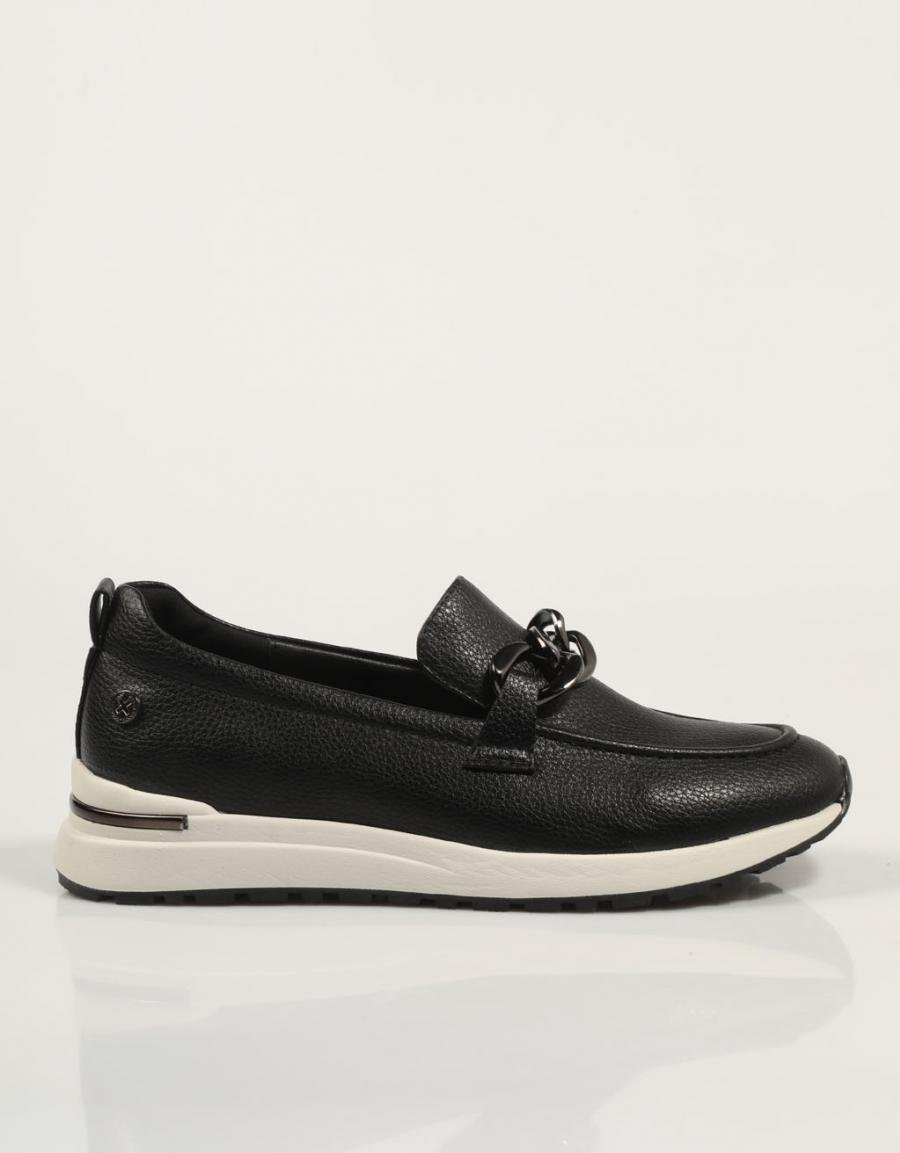 ZAPATOS VESTIR XTI 143373 en color Negro