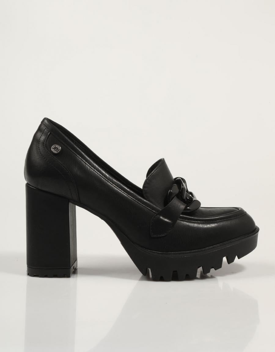 Sapatos de vestido XTI 140584 em preto