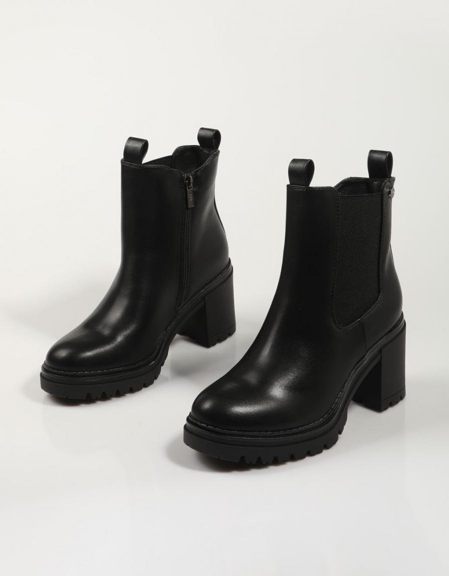 XTI boots 143429 in black