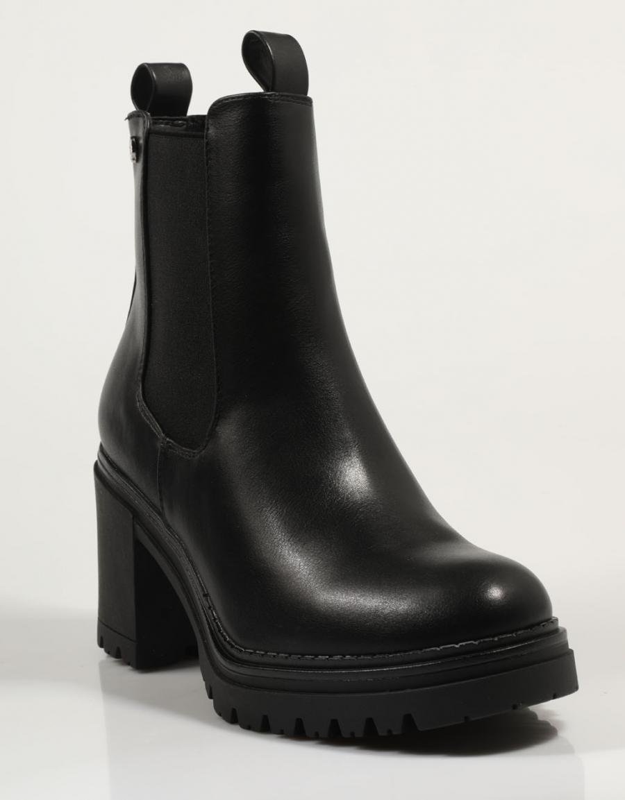 XTI boots 143429 in black