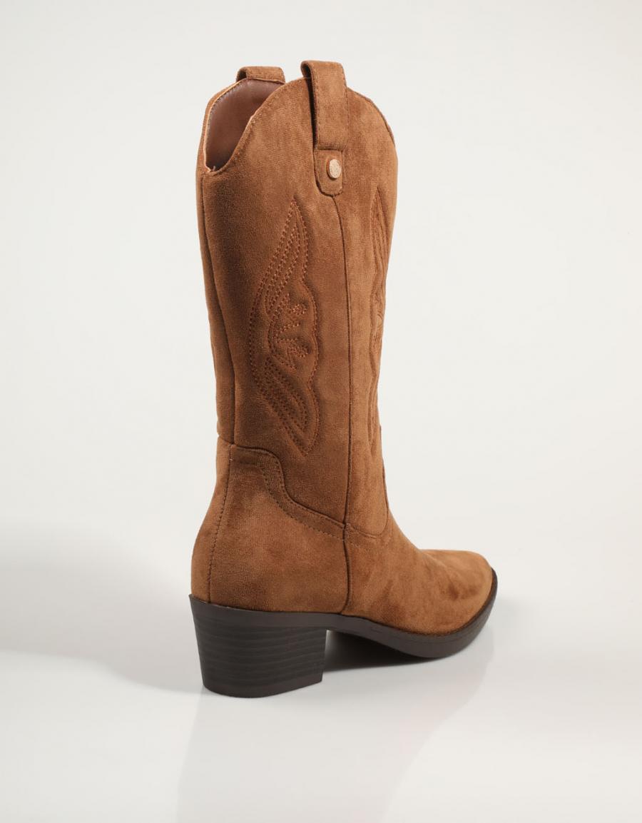 XTI boots 143393 in leather color