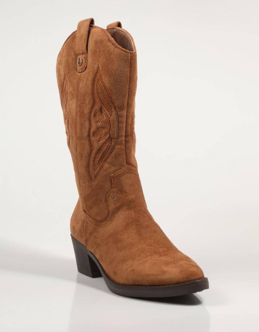 XTI boots 143393 in leather color