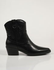 Xti Boots 143118 em preto