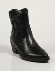 Xti Boots 143118 em preto