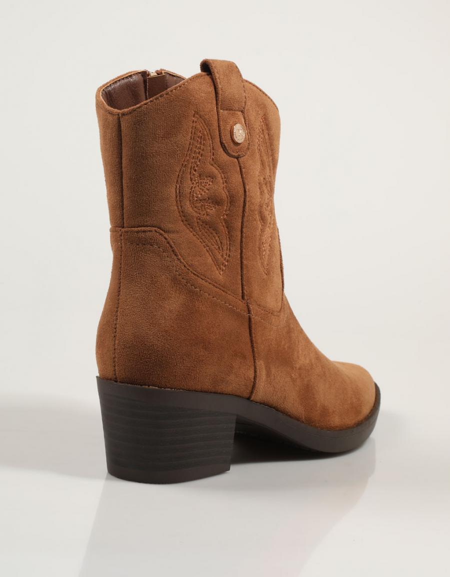 XTI boots 143533 in leather color