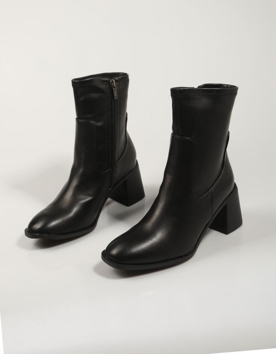 XTI boots 143421 in black