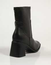 XTI boots 143421 in black