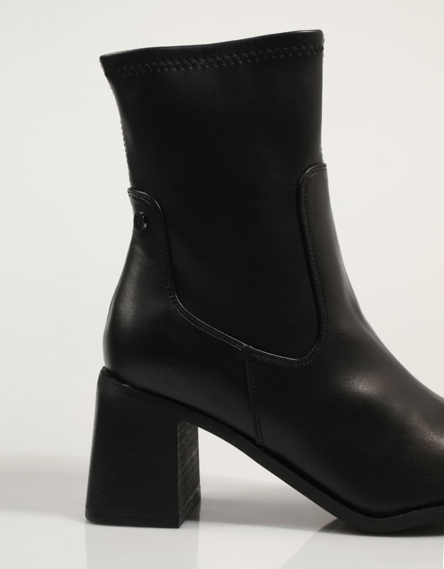 XTI boots 143421 in black