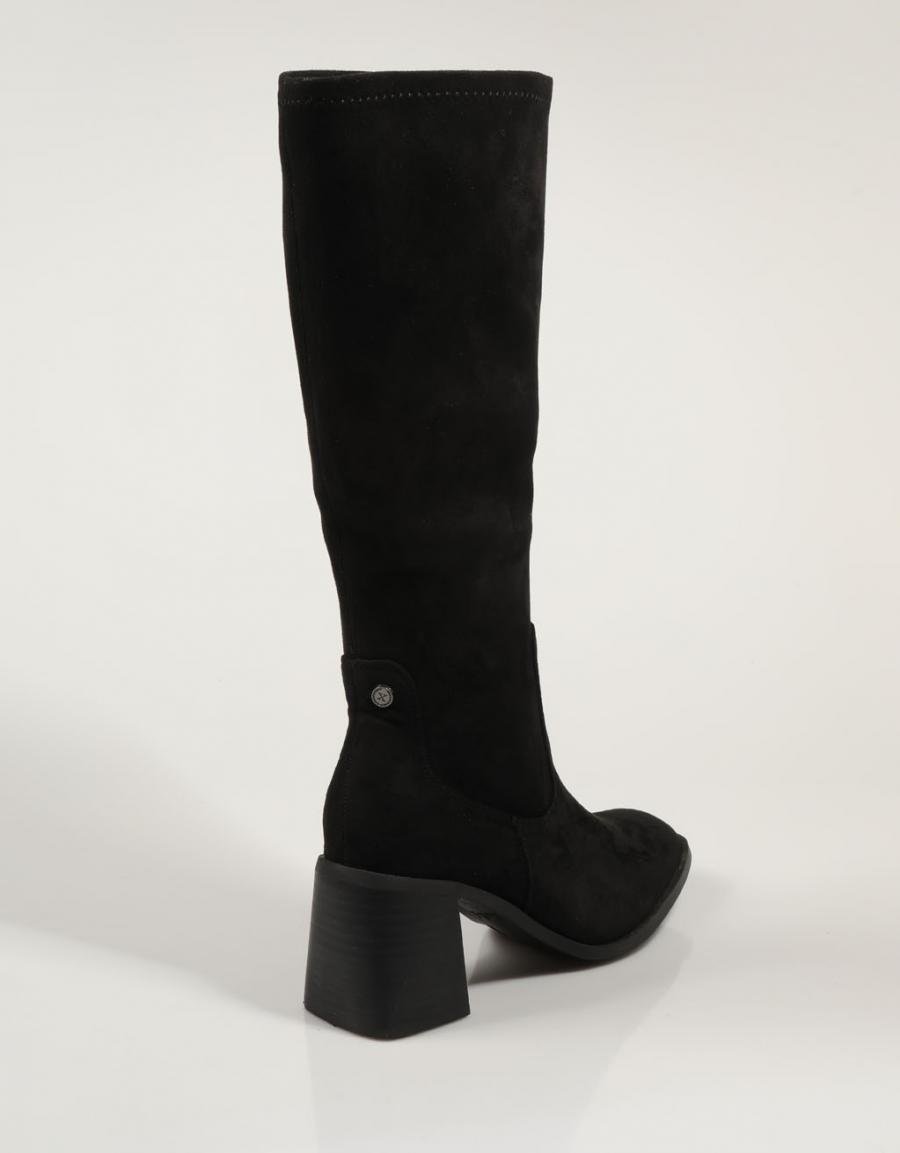 Boots XTI 143424 in black color