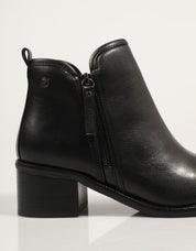 XTI boots 143478 in black