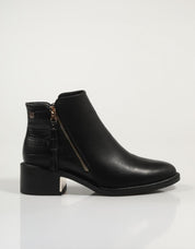 XTI boots 143102 in black