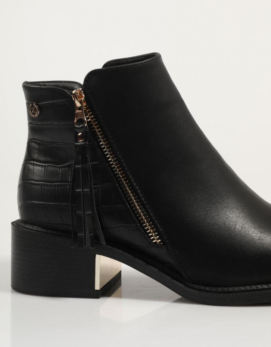 XTI boots 143102 in black